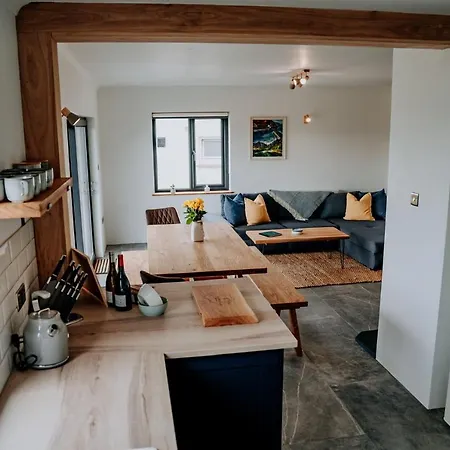 Unforgettable Sea Views, Hot Tub, Modern Property Newgale Buitenkant foto