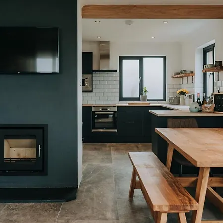 Unforgettable Sea Views, Hot Tub, Modern Property Newgale Buitenkant foto