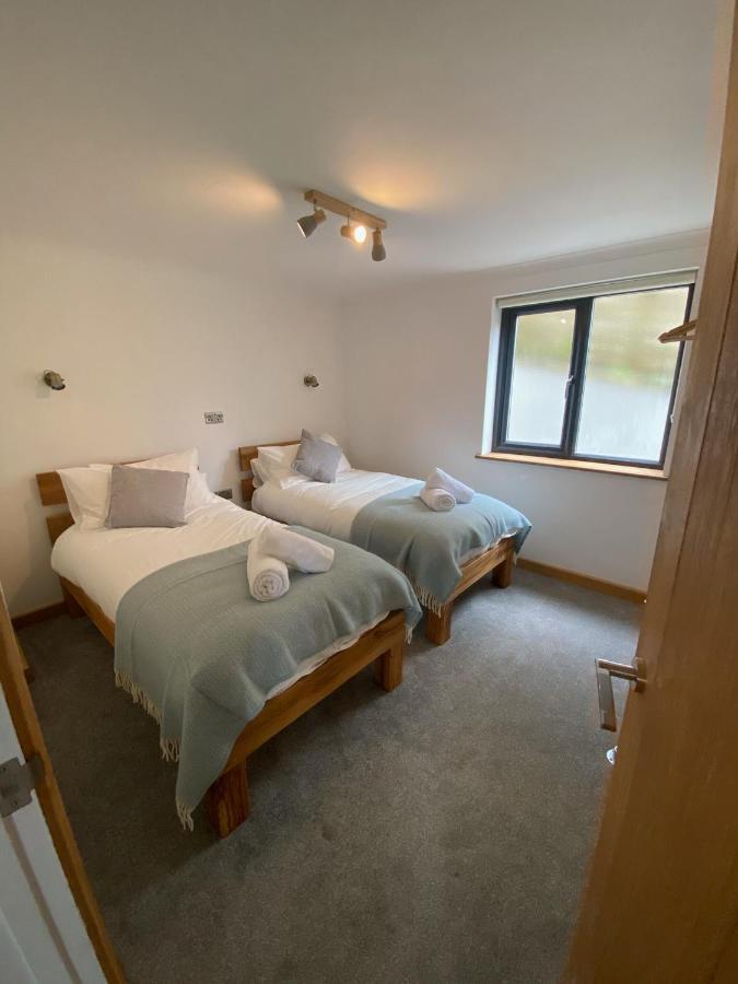 Unforgettable Sea Views, Hot Tub, Modern Apartment *